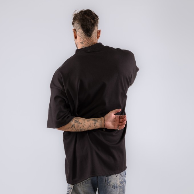 Camiseta Oversized Heavy Gola Alta Brand Preta