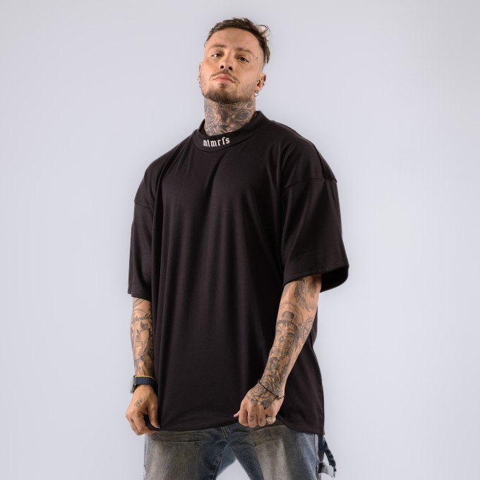 Camiseta Oversized Heavy Gola Alta Brand Preta