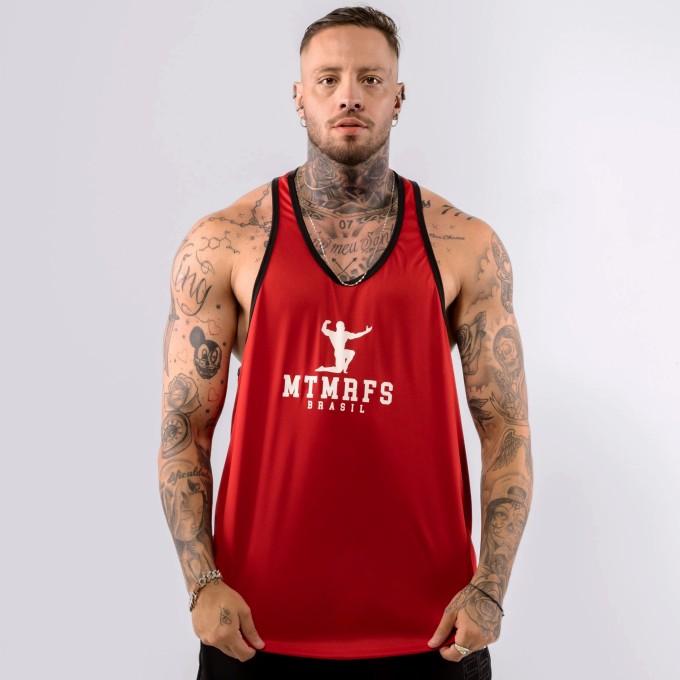 Regata Cavada Anatomic Dryfit Posing Vermelha